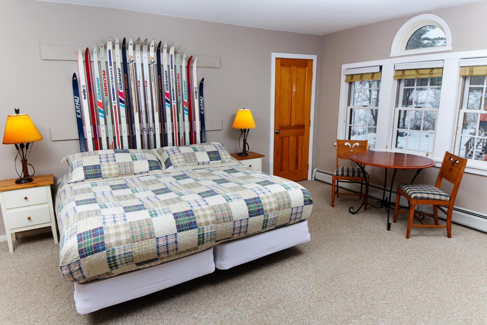 Trails End Inn Keene Valley Exterior photo