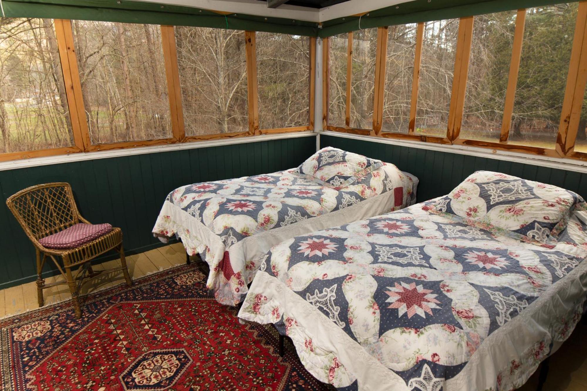 Trails End Inn Keene Valley Exterior photo